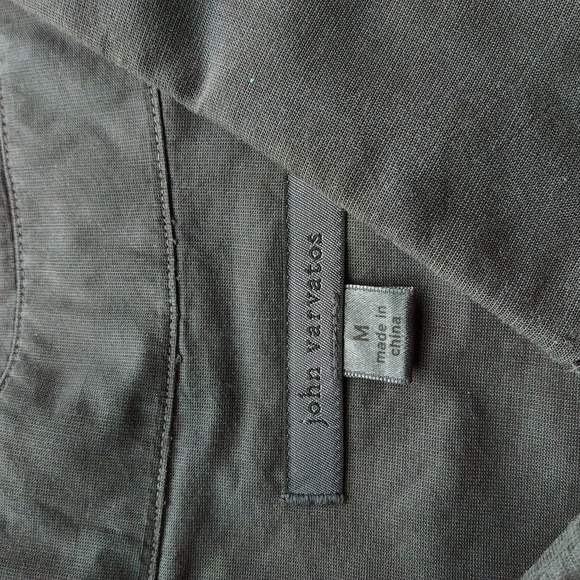 John Varvatos button down in Euc. - Picture 2 of 6